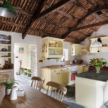 Secluded Thatched Cottage, Near Beaches & Hill Walking Rashenny ภายนอก รูปภาพ